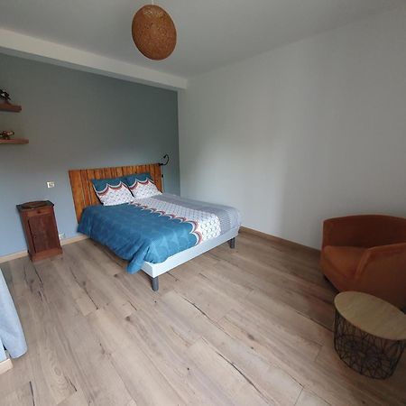 Maison Dans Ancien Corps De Ferme 4 A 6 Personnes Saint-Clement  Kültér fotó